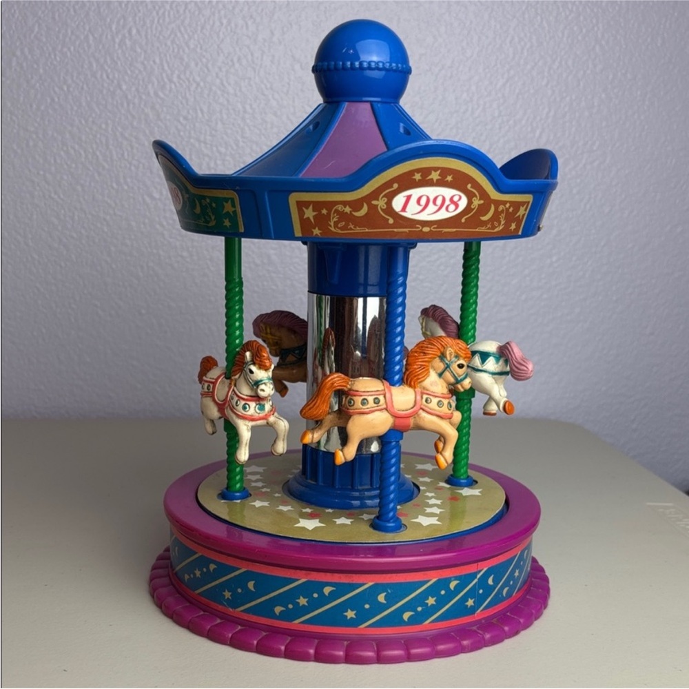 Vintage 90s Colorful Pink Purple Blue Horse Musical Carousel Toy merry-go-round - Picture 9 of 14